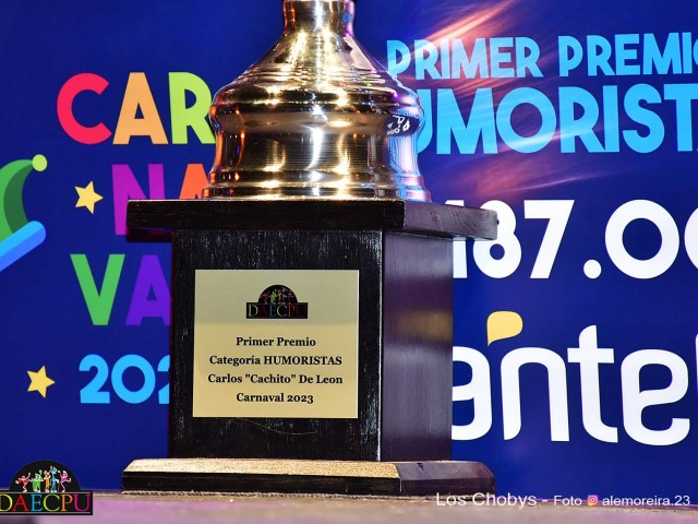 TEATRO-ENTREGA DE PREMIOS-02-1204